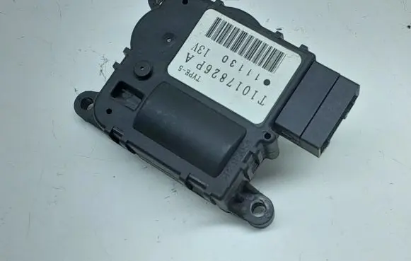 Subaru XV I Air flap motor/actuator T1017826P