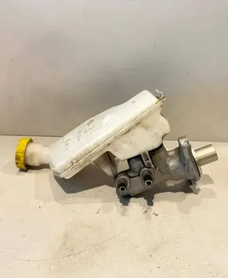 Peugeot 2008 I Master brake cylinder 32069745