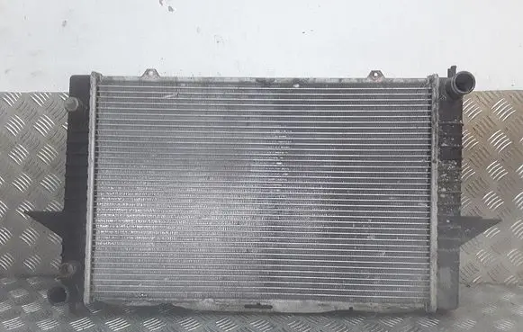 Volvo S70 V70 V70 XC Coolant radiator