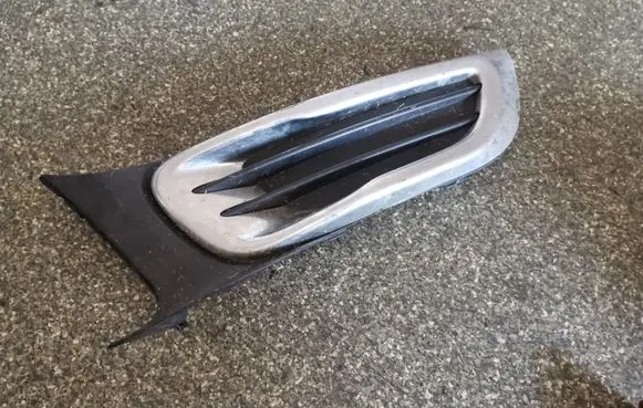 Front bumper lower grill
