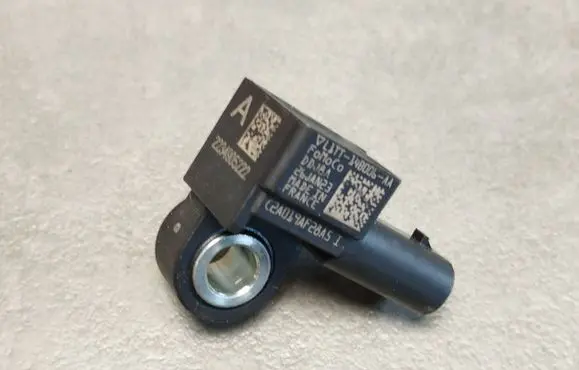Volkswagen Amarok II Airbag deployment crash/impact sensor L1TT14B006AA C2A019AF28A51