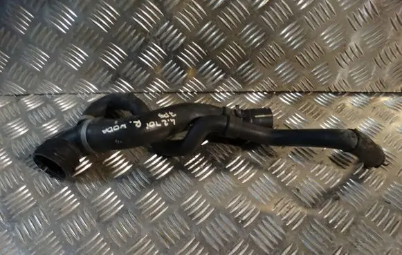 Porsche Cayenne (9Y0 9Y3) Engine coolant pipe/hose 7P6122101E