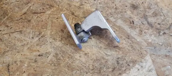BMW 7 E65 E66 Front door upper hinge