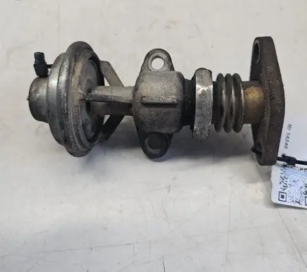 Volkswagen Golf IV EGR valve 038131501