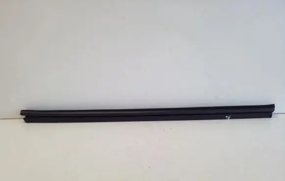 Mercedes-Benz GLC C254 Front door glass trim molding A2547251700