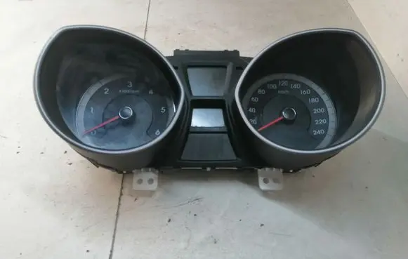 Hyundai i30 Speedometer (instrument cluster) 94003A6515 1100293420PQ