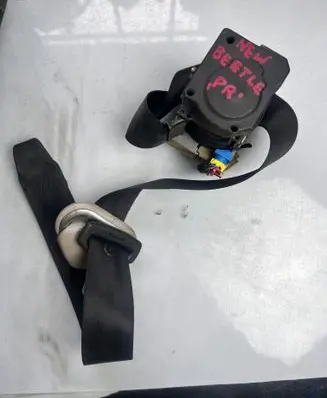 Volkswagen New Beetle Front seatbelt 1C1857706G 56719025