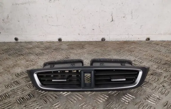 Honda CR-V Dash center air vent grill 77610TLAA2
