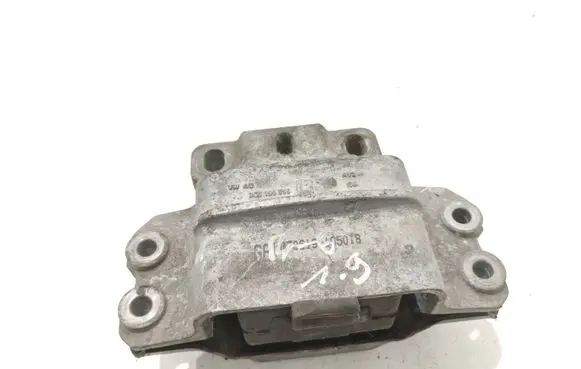 Volkswagen PASSAT B6 Engine mount bracket 3C0199555