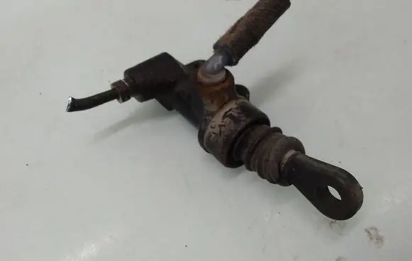 Volkswagen Transporter - Caravelle T4 Clutch master cylinder 0333030038