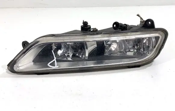 Volkswagen PASSAT B7 Front fog light