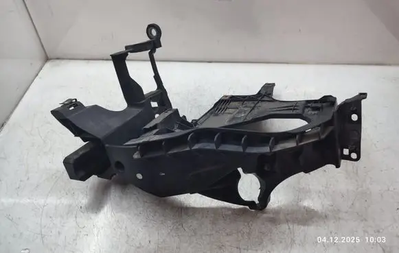 Audi A5 Sportback 8TA Headlight/headlamp mounting bracket 8T0805607