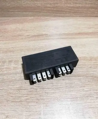 BMW 3 E30 Light module LCM 1375909