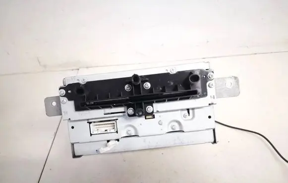 Radio/CD/DVD/GPS head unit