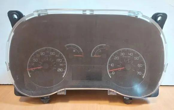 Fiat Fiorino Speedometer (instrument cluster) 1369834080 503002183007 90420