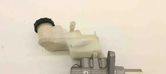 Toyota Yaris Master brake cylinder