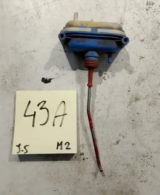 Audi 80 90 S2 B4 Central locking vacuum pump 8A5862153