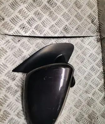 Nissan Qashqai Front door electric wing mirror 026202