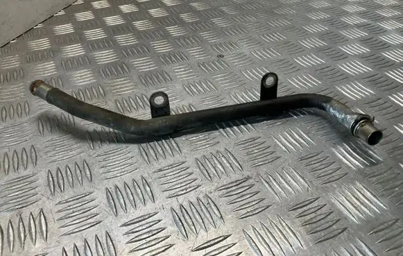 Toyota Avensis T270 Engine coolant pipe/hose