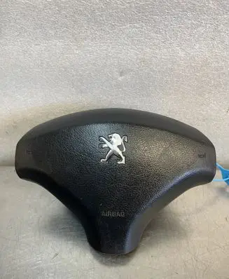 Peugeot 3008 I Trunk lid opening control unit 