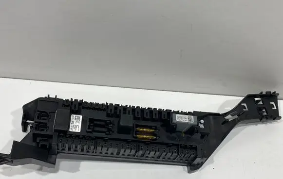Mercedes-Benz ML W166 Fuse module A1665402350 13935426 YAP2677112