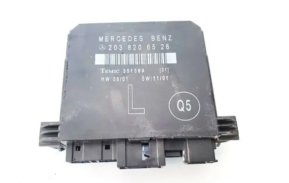 Mercedes-Benz C W203 Door control unit/module 2038206526 351369