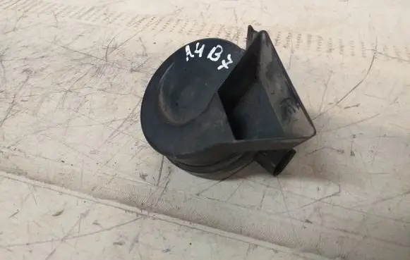Audi A4 S4 B7 8E 8H Horn signal 8E0951223A