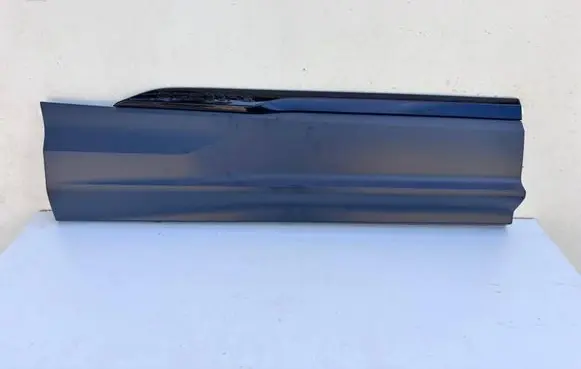 Audi Q7 4M Rear door trim (molding) 4M0853970N