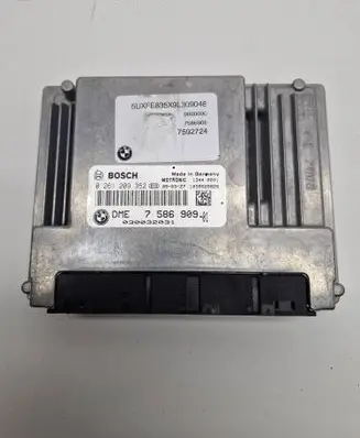 BMW X5 E70 Engine control unit/module 7586909