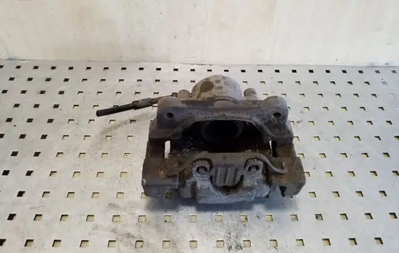 BMW 5 F10 F11 Front brake caliper 6024330