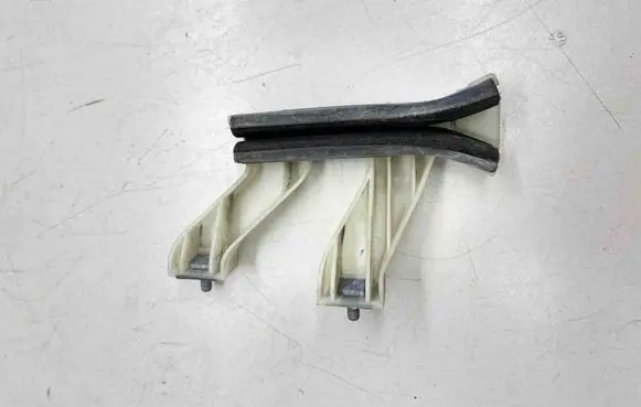 Renault Espace V (RFC) Front door windshield rail 802202420R