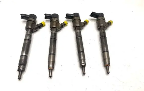 KIA Optima Fuel injectors set 338002A800