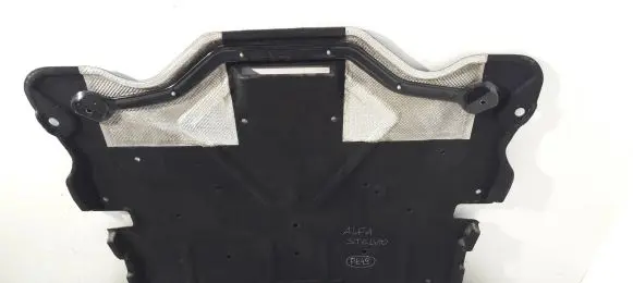 Alfa Romeo Stelvio Engine splash shield/under tray