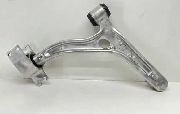 Mercedes-Benz CLA C117 X117 W117 Front lower control arm/wishbone A2463330300