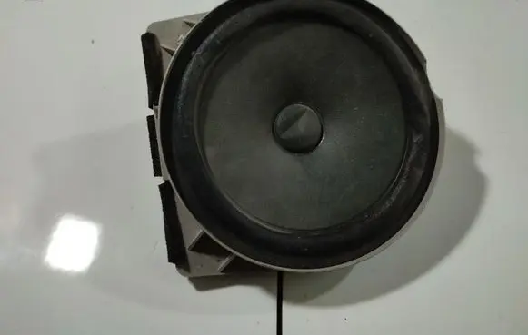 Honda FR-V Front door speaker