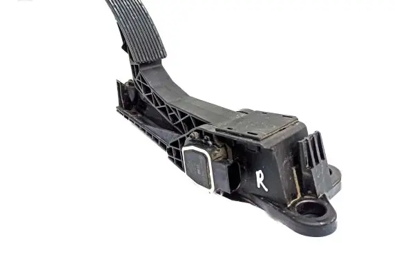 Mercedes-Benz R W251 Accelerator throttle pedal A1643000104 ZGS007