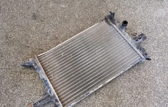 Opel Zafira A Coolant radiator