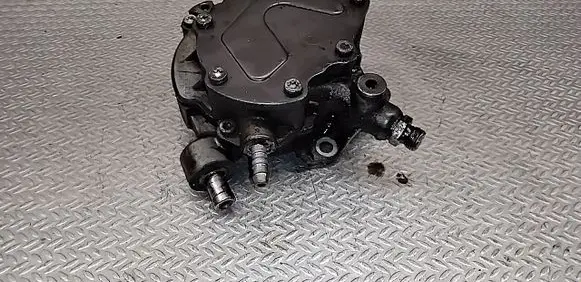 Volkswagen Transporter - Caravelle T5 Vacuum pump 070145209J