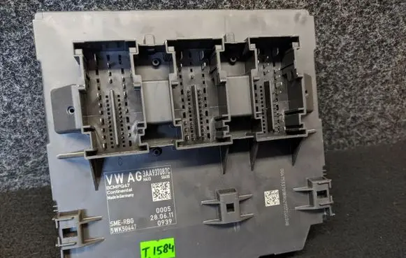 Volkswagen PASSAT B7 Comfort/convenience module 3AA937087C