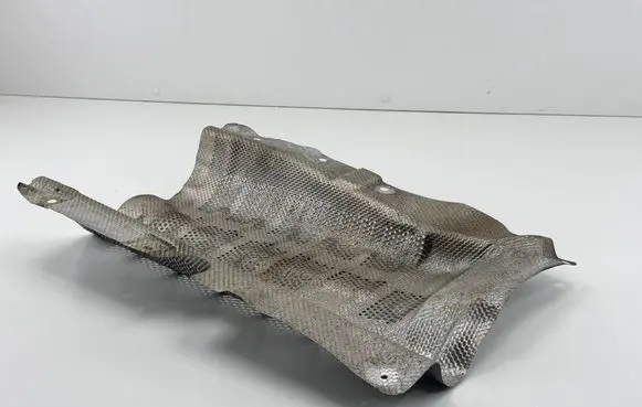 BMW 1 F20 F21 Exhaust heat shield 7241756
