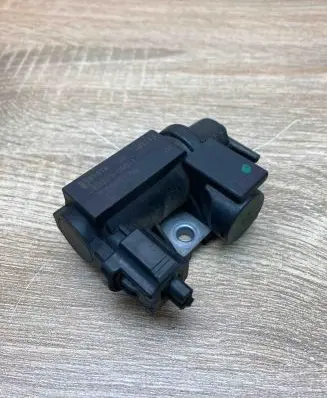Toyota Corolla Verso AR10 Turbo solenoid valve 258190R011 70051308 WithPlug