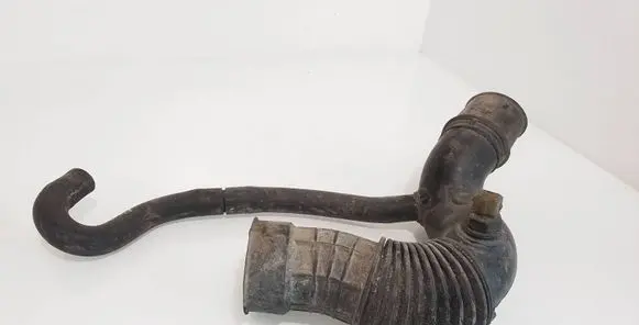 Air intake hose/pipe