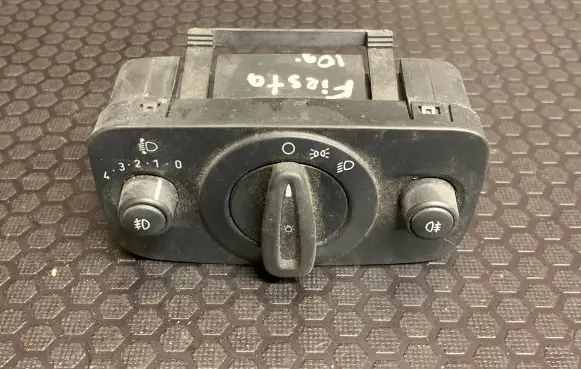 Ford Fiesta Light switch 10004132