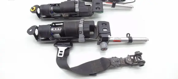 Volvo V50 Front seatbelt 30661784