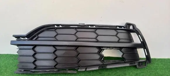Skoda Karoq Front bumper lower grill 57A807367