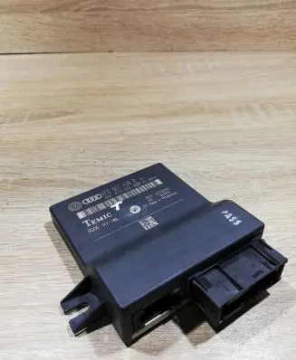 Audi A6 S6 C6 4F Gateway control module 4f0907468d