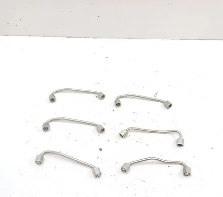 Fuel injector supply line/pipe