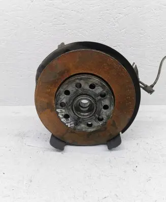 Volkswagen Golf VII Front wheel hub spindle knuckle 5Q0400054