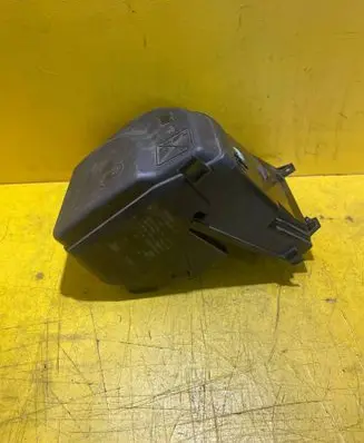 Peugeot 308 Fuse box cover 9653310880