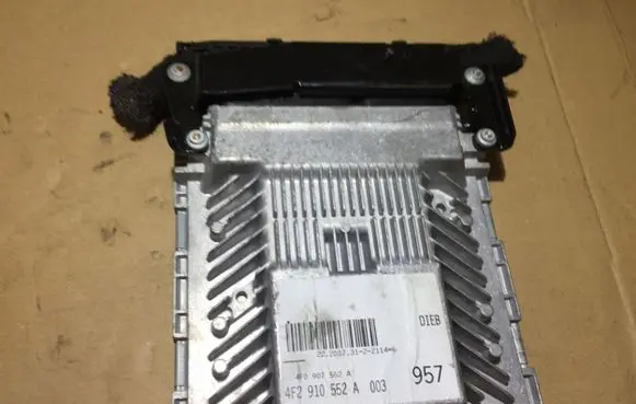 Audi A6 S6 C6 4F Engine control unit/module ECU